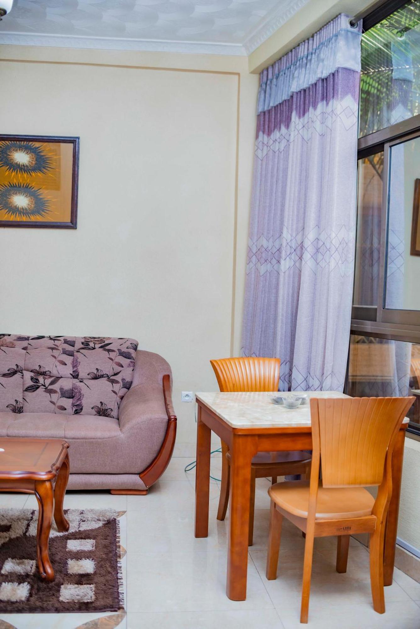 Tigers'S Apartment Hotel Bujumbura Exteriör bild