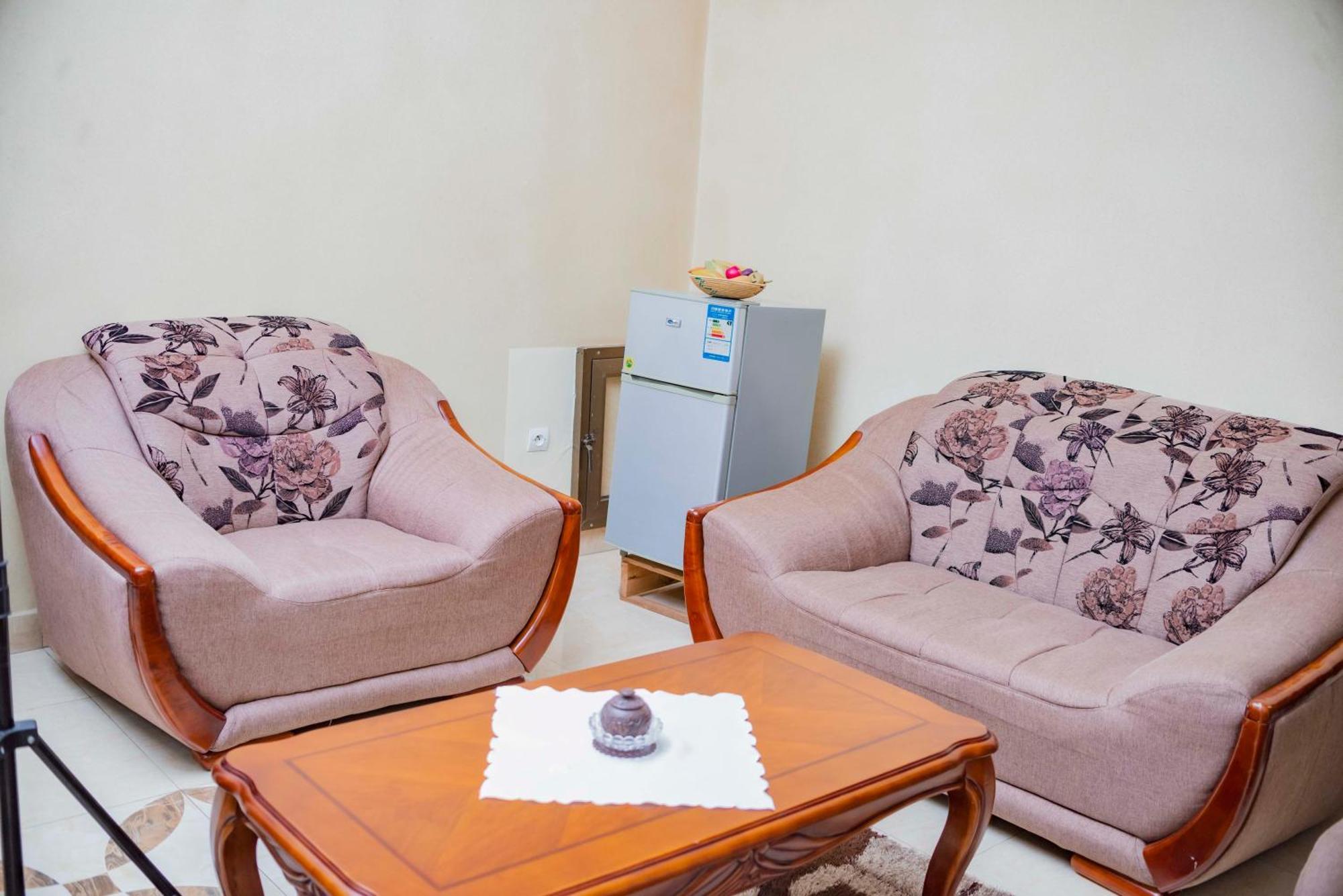 Tigers'S Apartment Hotel Bujumbura Exteriör bild